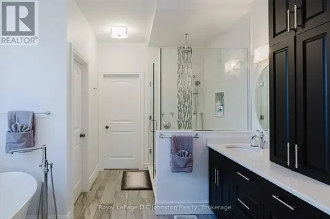 171 Huron Street South Saugeen Shores ON N0H 2L0