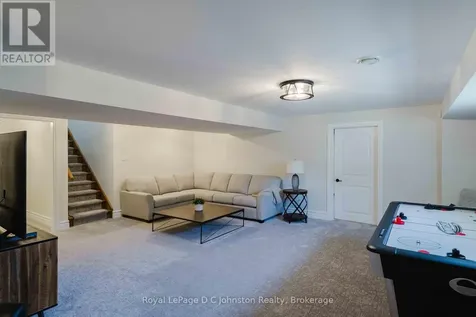 171 Huron Street South Saugeen Shores ON N0H 2L0