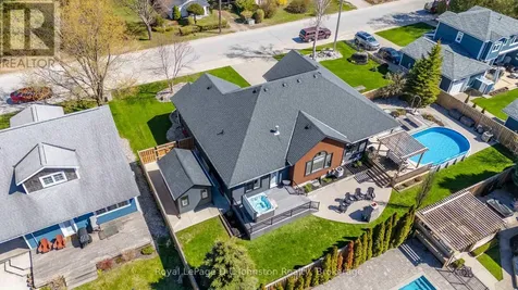 171 Huron Street South Saugeen Shores ON N0H 2L0