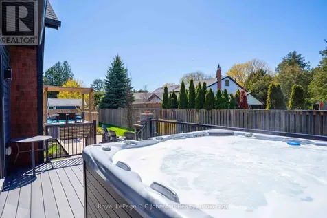 171 Huron Street South Saugeen Shores ON N0H 2L0