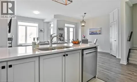 590 North Service Road Stoney Creek ON L8E 0K5