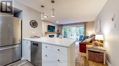 23 Dawson Drive Collingwood ON L9Y 5B4
