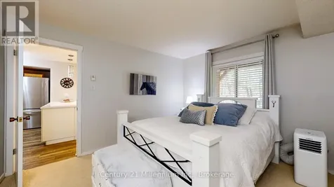 23 Dawson Drive Collingwood ON L9Y 5B4