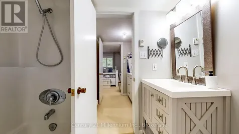 23 Dawson Drive Collingwood ON L9Y 5B4
