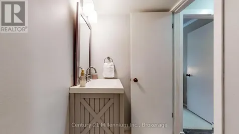 23 Dawson Drive Collingwood ON L9Y 5B4