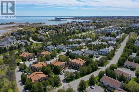 23 Dawson Drive Collingwood ON L9Y 5B4