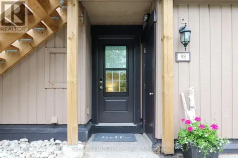 23 Dawson Drive Collingwood ON L9Y 5B4