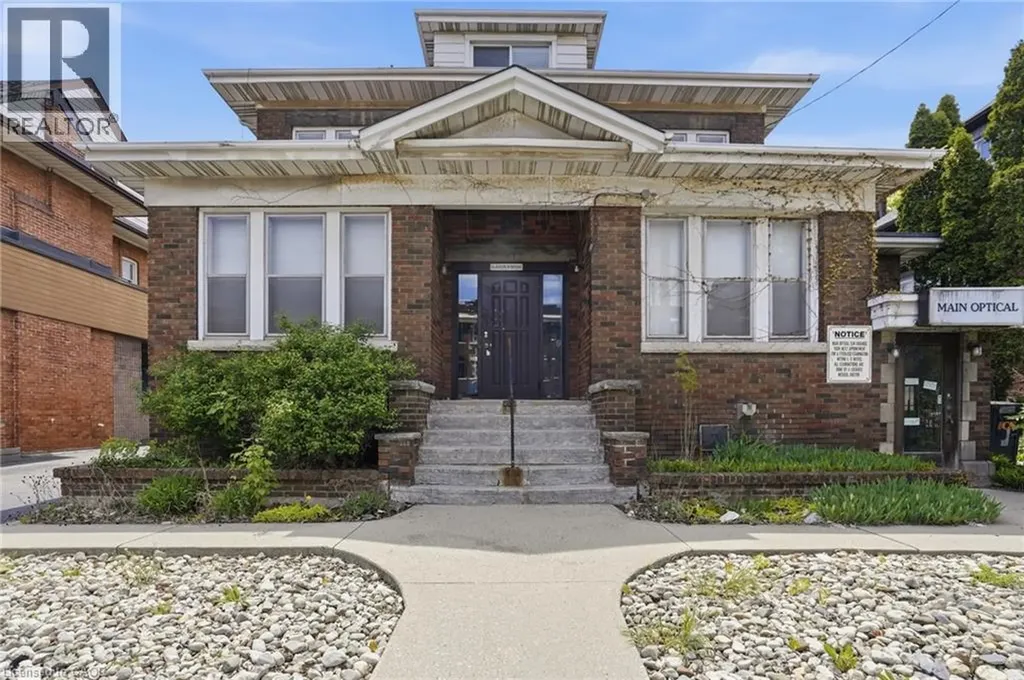 826 Main Street East Hamilton ON L8M 1L6