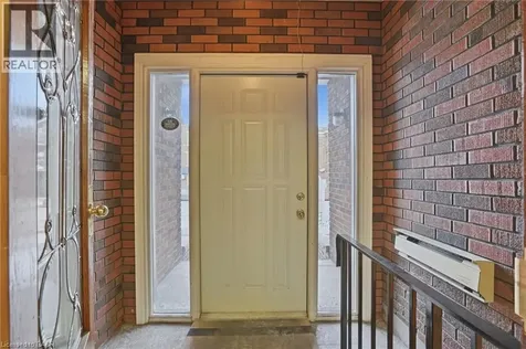 826 Main Street East Hamilton ON L8M 1L6