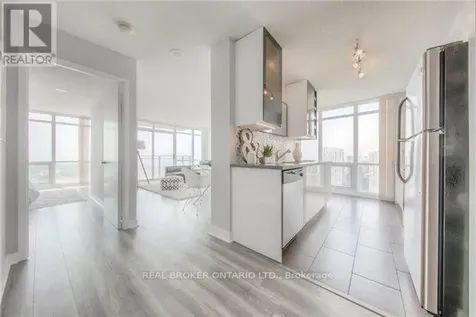 15 Fort York Boulevard Toronto (waterfront Communities) ON M5V 3Y4