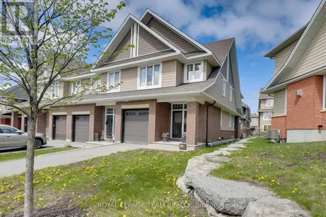 711 Gabriola Way Ottawa ON K2T 1C5