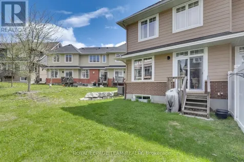 711 Gabriola Way Ottawa ON K2T 1C5