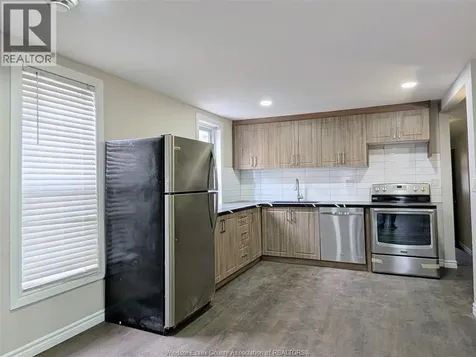22 University Avenue East Windsor ON N9A 2Y4