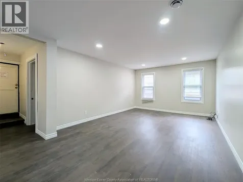 22 University Avenue East Windsor ON N9A 2Y4