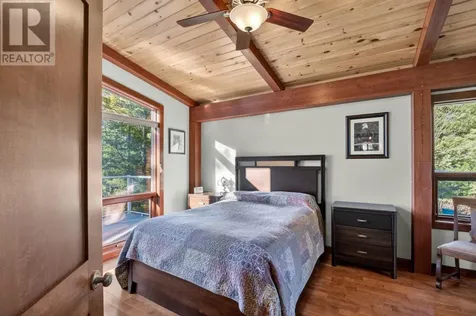447 Hopkins Bay Road Fort Frances ON P9A 3M3