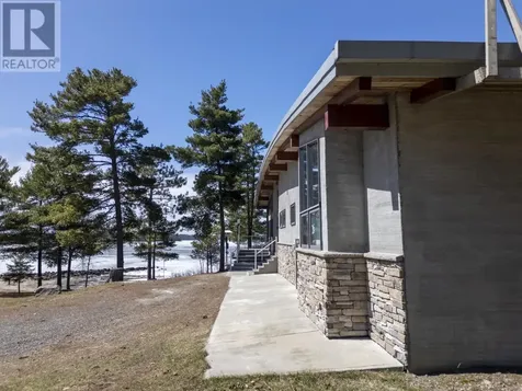 447 Hopkins Bay Road Fort Frances ON P9A 3M3