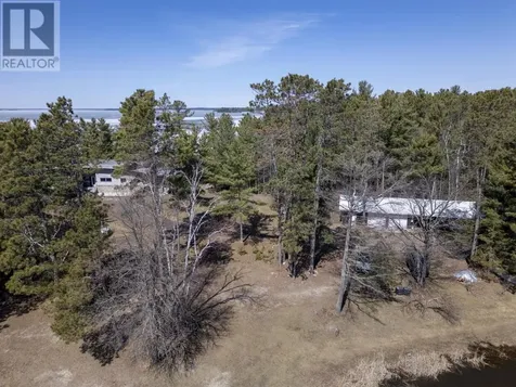 447 Hopkins Bay Road Fort Frances ON P9A 3M3