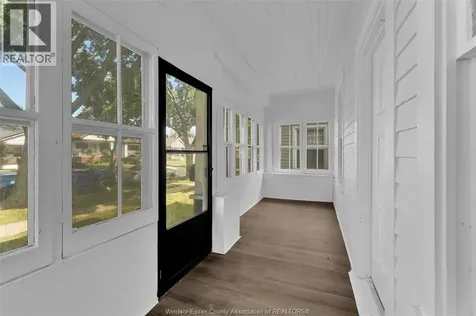 505 Mckay Windsor ON N9B 1Z7