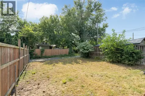 505 Mckay Windsor ON N9B 1Z7