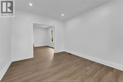 505 Mckay Windsor ON N9B 1Z7