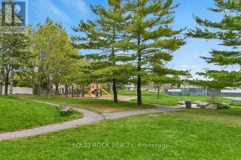896 Elmsmere Drive Ottawa ON K1J 7T6