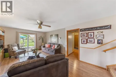 315 Oaklea Court Sarnia ON N7S 5Y9