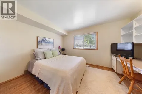 315 Oaklea Court Sarnia ON N7S 5Y9