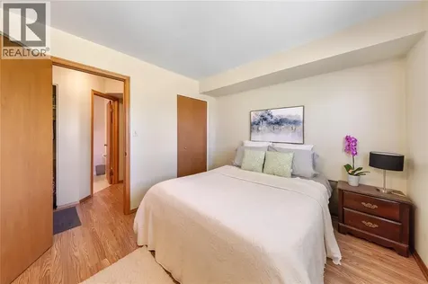 315 Oaklea Court Sarnia ON N7S 5Y9