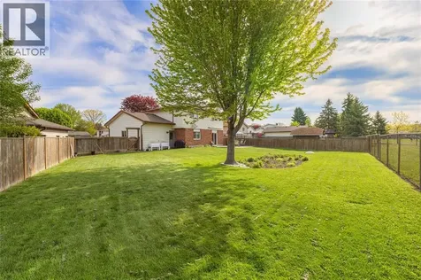 315 Oaklea Court Sarnia ON N7S 5Y9