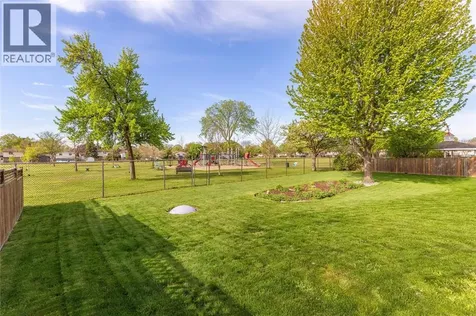315 Oaklea Court Sarnia ON N7S 5Y9