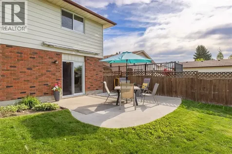 315 Oaklea Court Sarnia ON N7S 5Y9