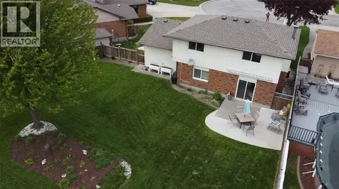 315 Oaklea Court Sarnia ON N7S 5Y9