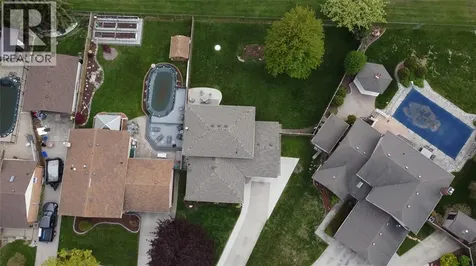 315 Oaklea Court Sarnia ON N7S 5Y9