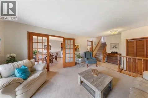 315 Oaklea Court Sarnia ON N7S 5Y9