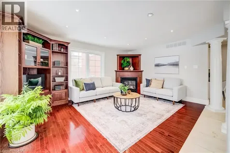 38 Deer Ridge Crescent Kitchener ON N2P 2L3