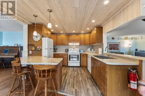 2617 Leonard Street Innisfil ON L9S 3V3