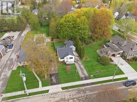 52 Avondale Avenue Stratford ON N5A 6M4