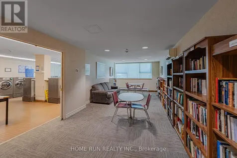 555 Brittany Drive Ottawa ON K1K 4C5