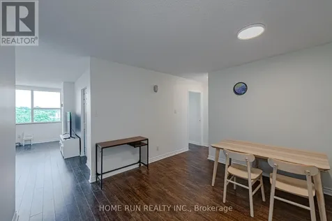 555 Brittany Drive Ottawa ON K1K 4C5