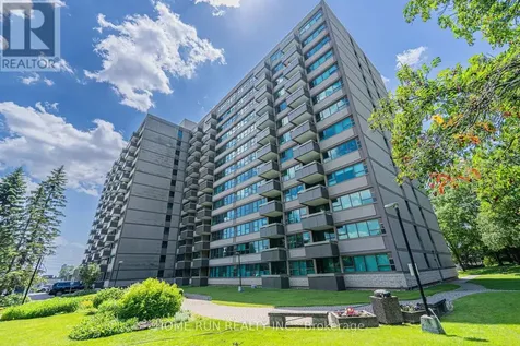 555 Brittany Drive Ottawa ON K1K 4C5