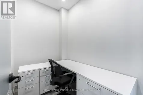 233 Speers Road Oakville (qe Queen Elizabeth) ON L6K 0J5