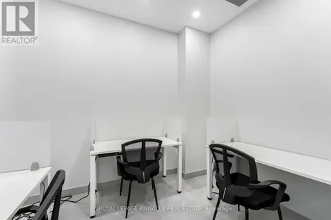 233 Speers Road Oakville (qe Queen Elizabeth) ON L6K 0J5