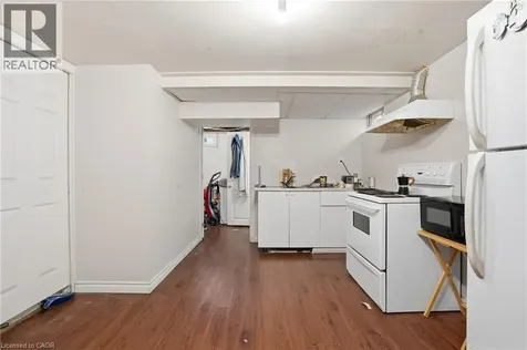 139 Dalewood Avenue Hamilton ON L8S 1Z3