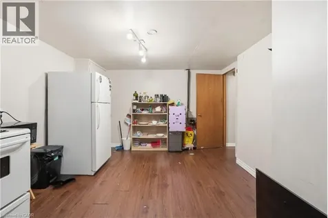 139 Dalewood Avenue Hamilton ON L8S 1Z3