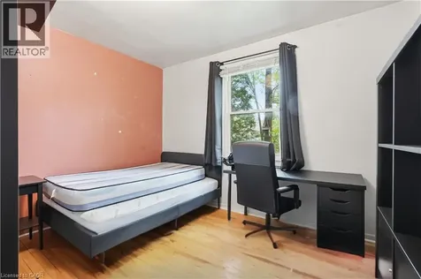 139 Dalewood Avenue Hamilton ON L8S 1Z3