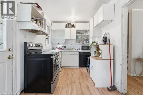 139 Dalewood Avenue Hamilton ON L8S 1Z3