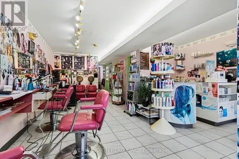 367 Booth Street Ottawa ON K1R 7K1