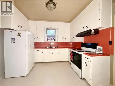 305 St Clair Street Chatham ON N7L 3J8