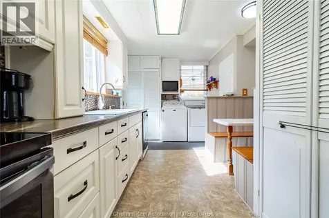 32 Maple Street Chatham ON N7L 2E6