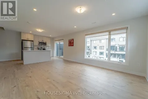 1136 Creekway Private Ottawa ON K2T 0S9